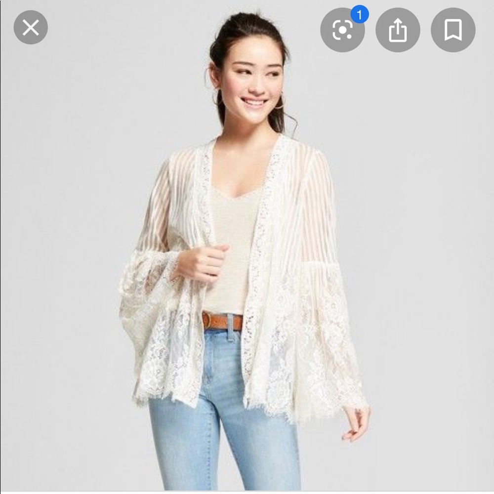 NWT Lace Cardigan very Detailed Size Small